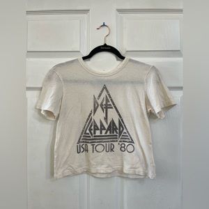 Def Leppard, Women’s extra small cropped concert tee.